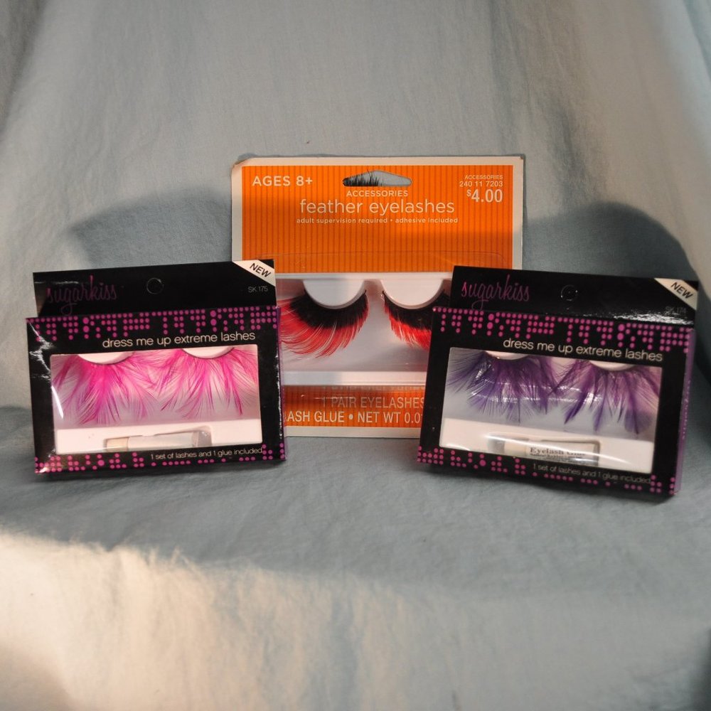 Buy2Get1 - bundle of 3 false eyelashes feather NIB pink purple red/black (36)